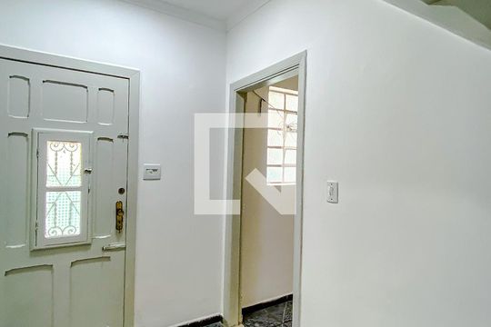 Escada de casa à venda com 2 quartos, 120m² em Chácara Mafalda, São Paulo