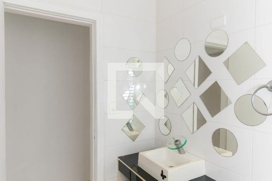 Banheiro 2 de casa para alugar com 3 quartos, 300m² em Vila Alpina, São Paulo