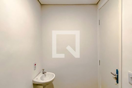 Banheiro de apartamento à venda com 1 quarto, 25m² em Vila Prudente, São Paulo