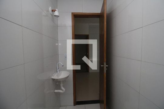 Banheiro de apartamento à venda com 2 quartos, 40m² em Vila Carrão, São Paulo