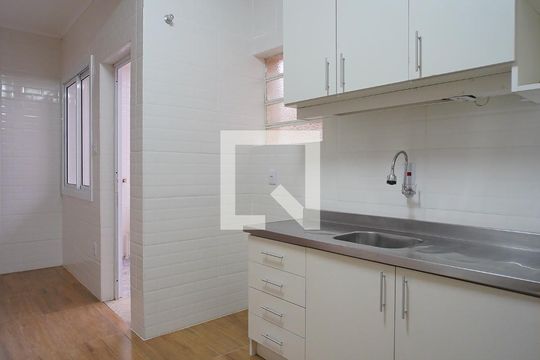 Cozinha de apartamento à venda com 3 quartos, 140m² em Passo D’areia, Porto Alegre