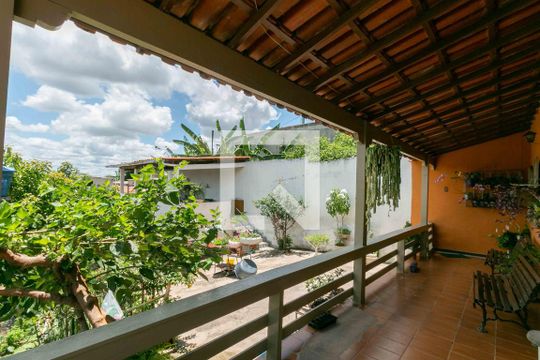 Varanda de casa à venda com 5 quartos, 360m² em São Benedito, Belo Horizonte