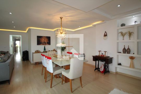 Sala de apartamento à venda com 4 quartos, 142m² em Taquara, Rio de Janeiro