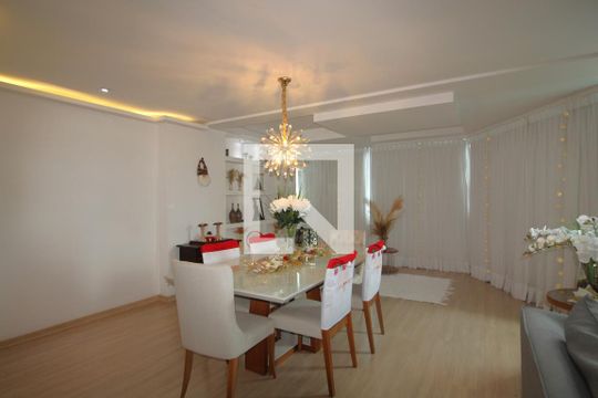 Sala de apartamento à venda com 4 quartos, 142m² em Taquara, Rio de Janeiro