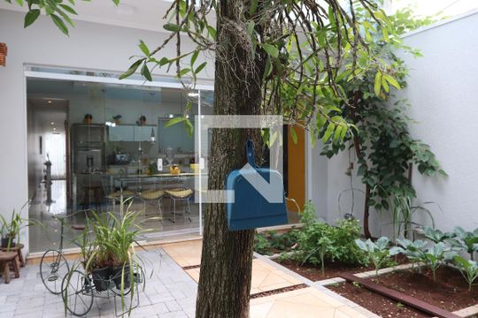 Quintal de casa para alugar com 3 quartos, 260m² em Vila Prudente, São Paulo