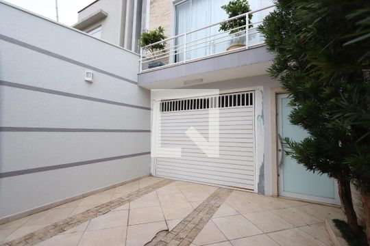 Garagem de casa para alugar com 3 quartos, 260m² em Vila Prudente, São Paulo