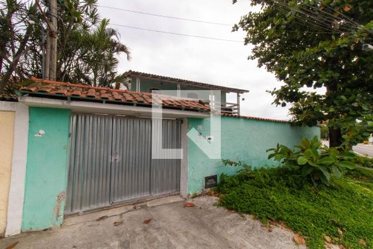 Fachada de casa à venda com 6 quartos, 590m² em Piratininga, Niterói