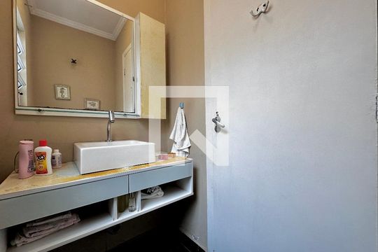 Lavabo  de casa à venda com 3 quartos, 240m² em Brooklin, São Paulo