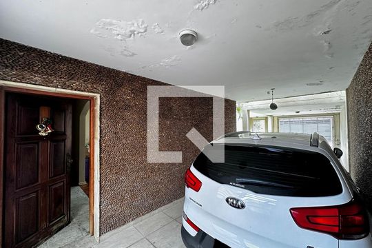 Garagem  de casa à venda com 3 quartos, 240m² em Brooklin, São Paulo