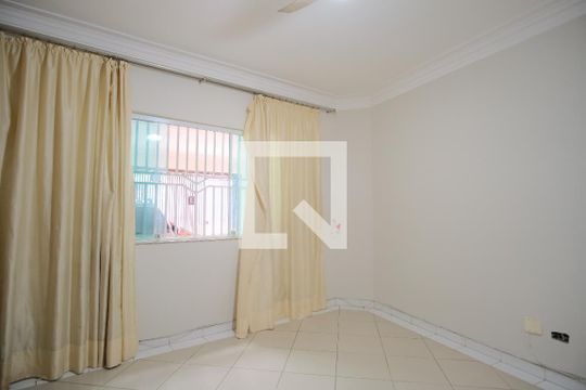 Sala de casa à venda com 2 quartos, 120m² em Vila Guilhermina, São Paulo