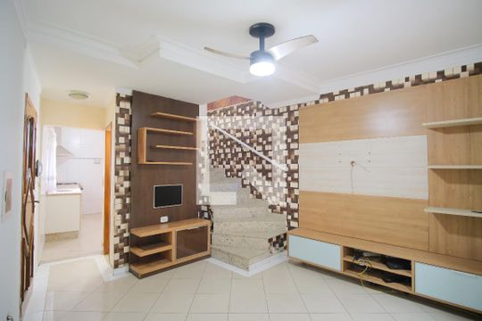 Casa à venda com 2 quartos, 120m² em Vila Guilhermina, São Paulo