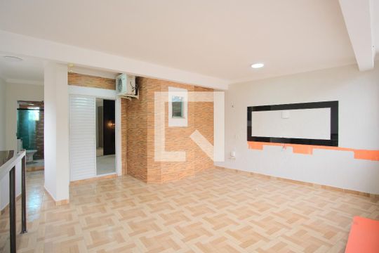 Varanda de casa à venda com 2 quartos, 120m² em Vila Guilhermina, São Paulo