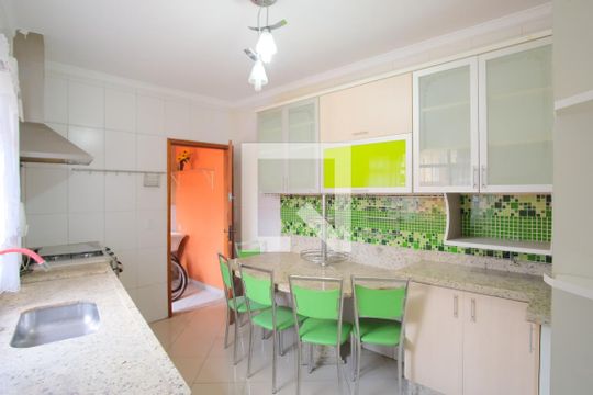 Cozinha de casa à venda com 2 quartos, 120m² em Vila Guilhermina, São Paulo