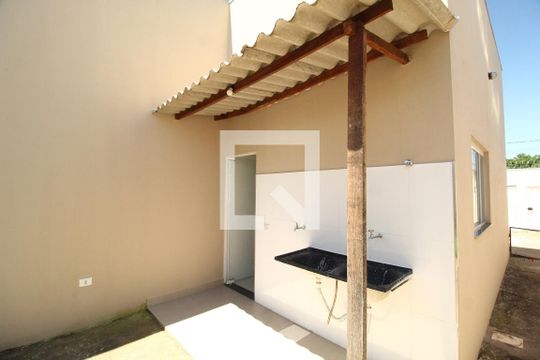 Área de Serviço de casa para alugar com 3 quartos, 70m² em Jardim Holanda, Uberlândia
