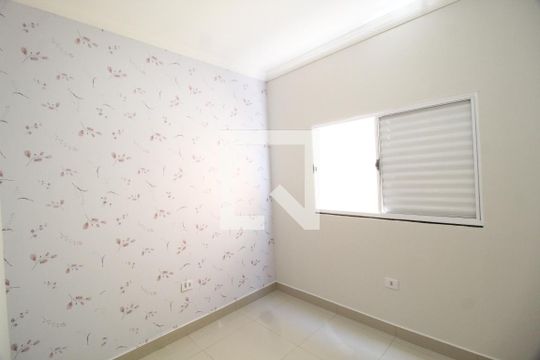 Quarto 2 de casa para alugar com 3 quartos, 70m² em Jardim Holanda, Uberlândia