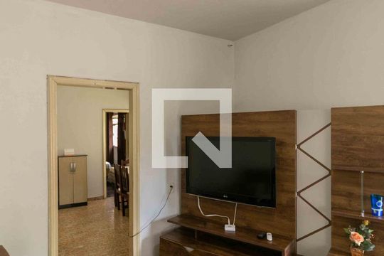 Sala de casa à venda com 3 quartos, 720m² em Parque Turistas, Belo Horizonte