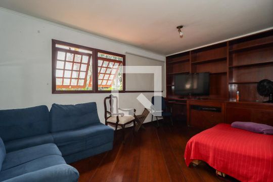 Escritório de casa para alugar com 5 quartos, 350m² em Jardim Vitoria Regia (zona Oeste), São Paulo