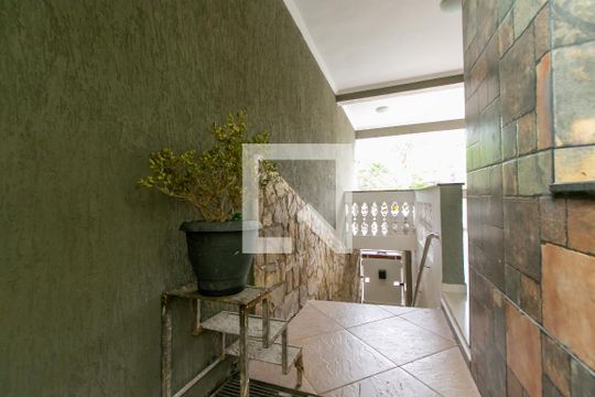 Corredor / Casa 2 de casa à venda com 6 quartos, 400m² em Conjunto Habitacional A. E. Carvalho, São Paulo