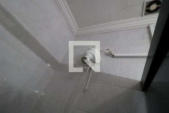 Banheiro Social - Chuveiro de casa à venda com 3 quartos, 200m² em Vila Alpina, Santo André