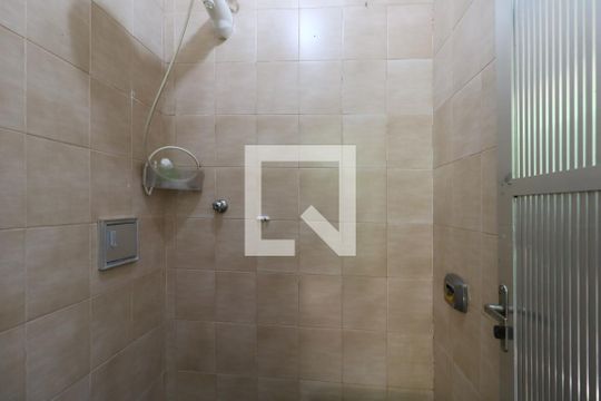 Banheiro Externo de casa à venda com 3 quartos, 200m² em Vila Alpina, Santo André