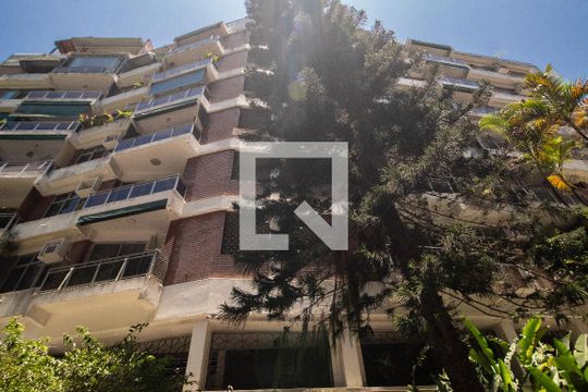 Fachada de apartamento à venda com 1 quarto, 86m² em Copacabana, Rio de Janeiro