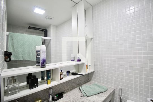 Banheiro da Suíte de kitnet/studio para alugar com 1 quarto, 30m² em Boca do Rio, Salvador