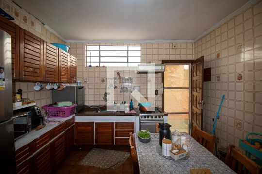Cozinha de casa à venda com 2 quartos, 100m² em Nova Gerti, São Caetano do Sul