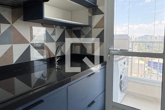 Área de Serviço de apartamento para alugar com 2 quartos, 45m² em Bethaville I, Barueri
