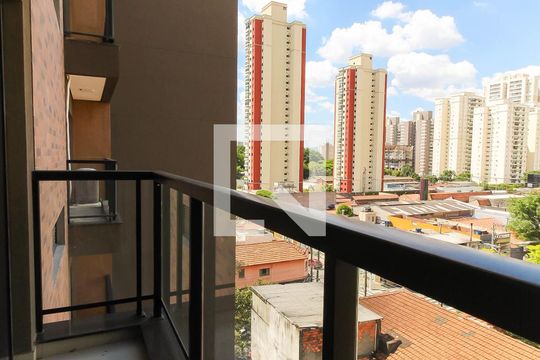 Varanda de kitnet/studio à venda com 1 quarto, 27m² em Cambuci, São Paulo