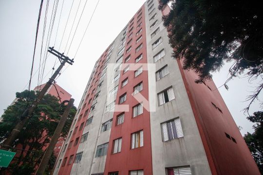Fachada do bloco de apartamento para alugar com 2 quartos, 62m² em Jardim Prudência, Diadema