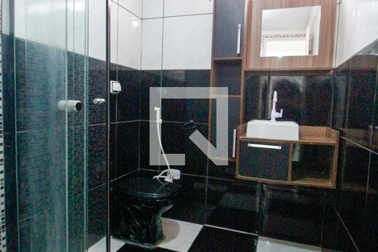 Banheiro de apartamento para alugar com 2 quartos, 62m² em Jardim Prudência, Diadema