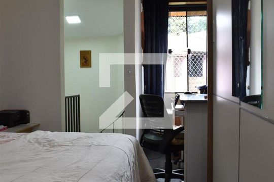 Suíte de casa de condomínio à venda com 1 quarto, 60m² em Cascatinha, Curitiba