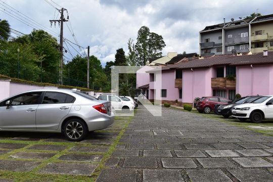 Área comum de casa de condomínio à venda com 1 quarto, 60m² em Cascatinha, Curitiba
