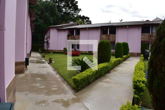 Área comum de casa de condomínio à venda com 1 quarto, 60m² em Cascatinha, Curitiba