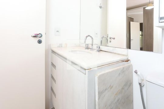 Banheiro Suite de apartamento à venda com 2 quartos, 97m² em Jardim Itu, Porto Alegre