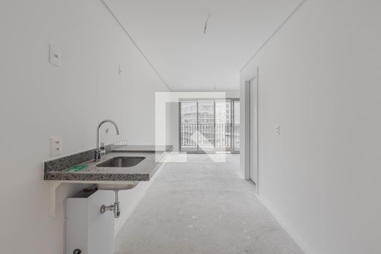Cozinha de kitnet/studio à venda com 1 quarto, 32m² em Sumarezinho, São Paulo