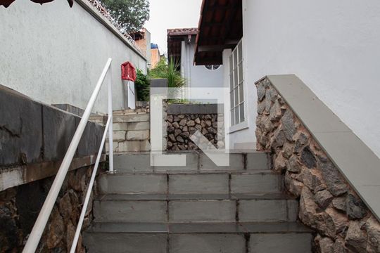 Entrada casa 2 e 3 de casa à venda com 5 quartos, 500m² em Pampulha, Belo Horizonte