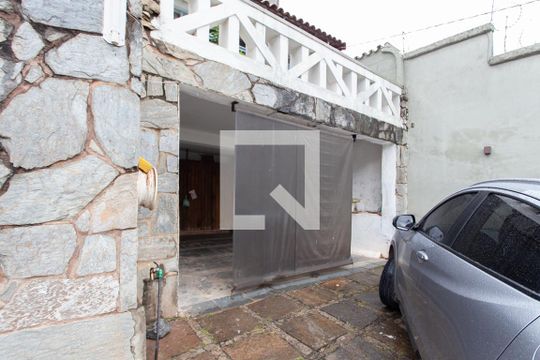 Garagem de casa à venda com 5 quartos, 500m² em Pampulha, Belo Horizonte