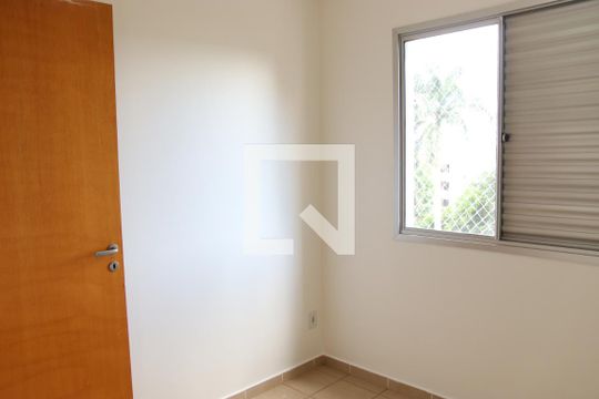 Quarto 2 de apartamento para alugar com 3 quartos, 65m² em Setor Negrão de Lima, Goiânia