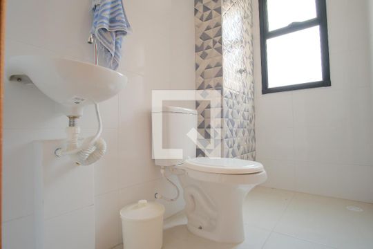 Banheiro de apartamento à venda com 2 quartos, 41m² em Vila Carrão, São Paulo
