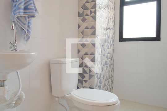 Banheiro de apartamento à venda com 2 quartos, 41m² em Vila Carrão, São Paulo