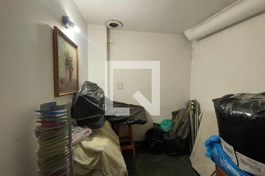 Quarto de Serviço de casa à venda com 1 quarto, 150m² em Perdizes, São Paulo
