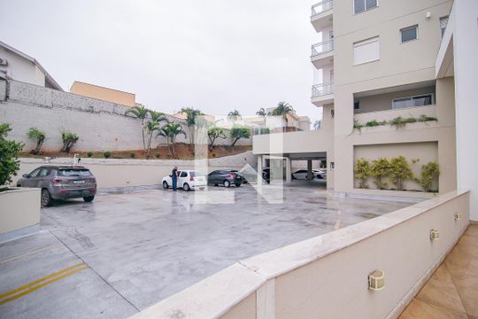Área comum - estacionamento de apartamento para alugar com 1 quarto, 55m² em Vila Vitoria Ii, Indaiatuba