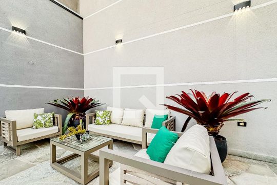 Casa à venda com 4 quartos, 229m² em Vila Anhanguera, São Paulo