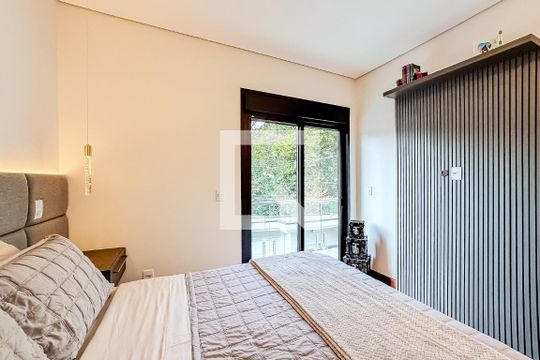 Quarto 1 de casa à venda com 4 quartos, 229m² em Vila Anhanguera, São Paulo