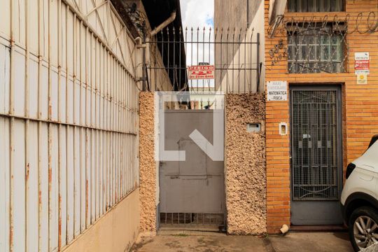 Fachada de casa à venda com 3 quartos, 100m² em Vila Guilherme, São Paulo