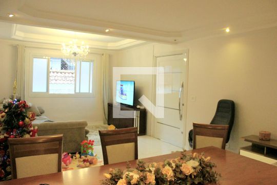 Casa à venda com 4 quartos, 260m² em Macedo, Guarulhos