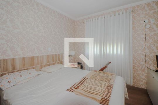 Suíte de apartamento à venda com 2 quartos, 90m² em Petrópolis, Porto Alegre