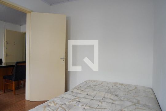 Quarto de apartamento à venda com 1 quarto, 40m² em Petrópolis, Porto Alegre