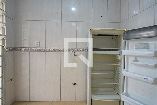 Cozinha de apartamento à venda com 1 quarto, 40m² em Petrópolis, Porto Alegre